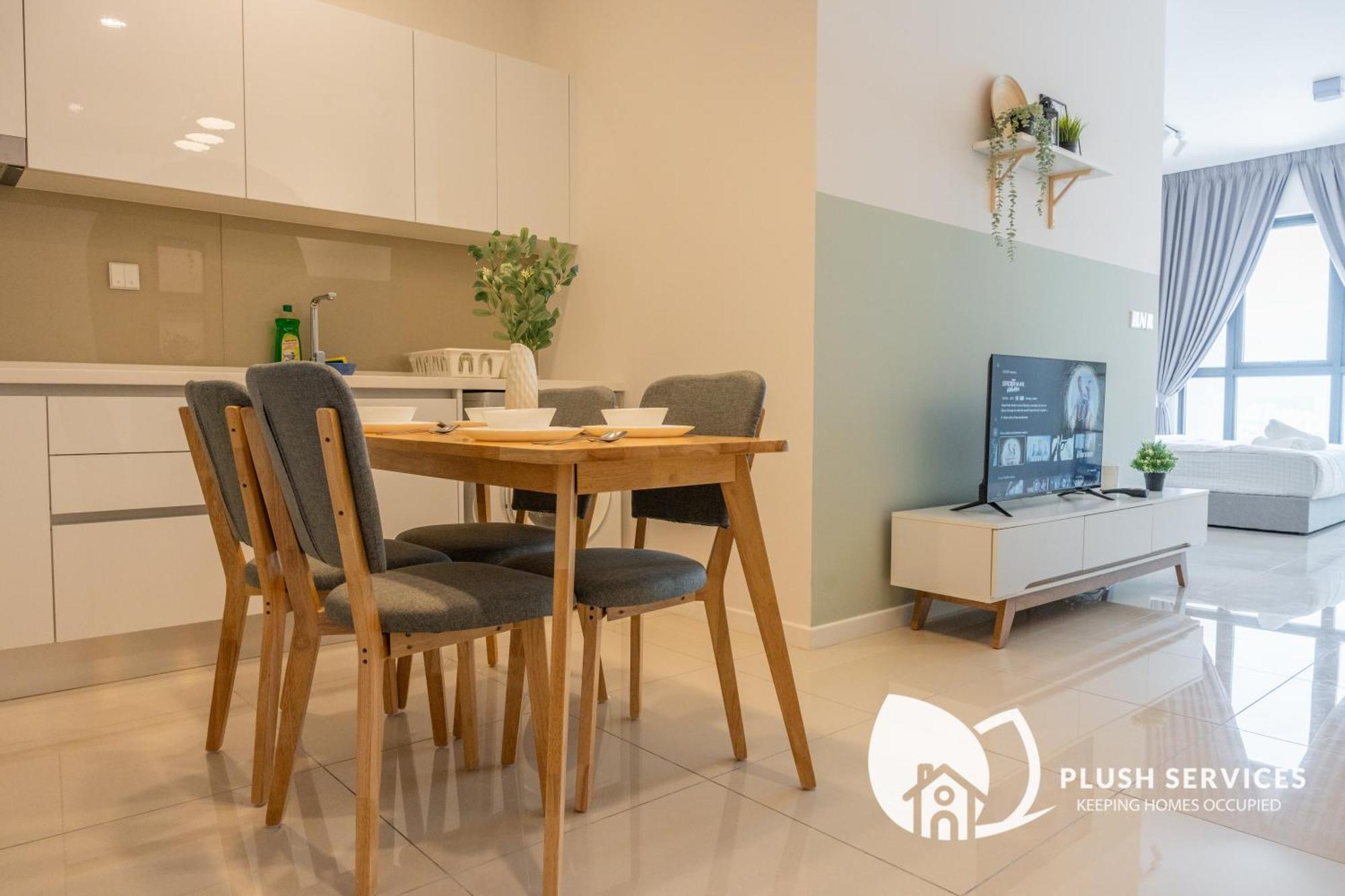 Highpark Suites At Petaling Jaya, Kelana Jaya By Plush Ngoại thất bức ảnh