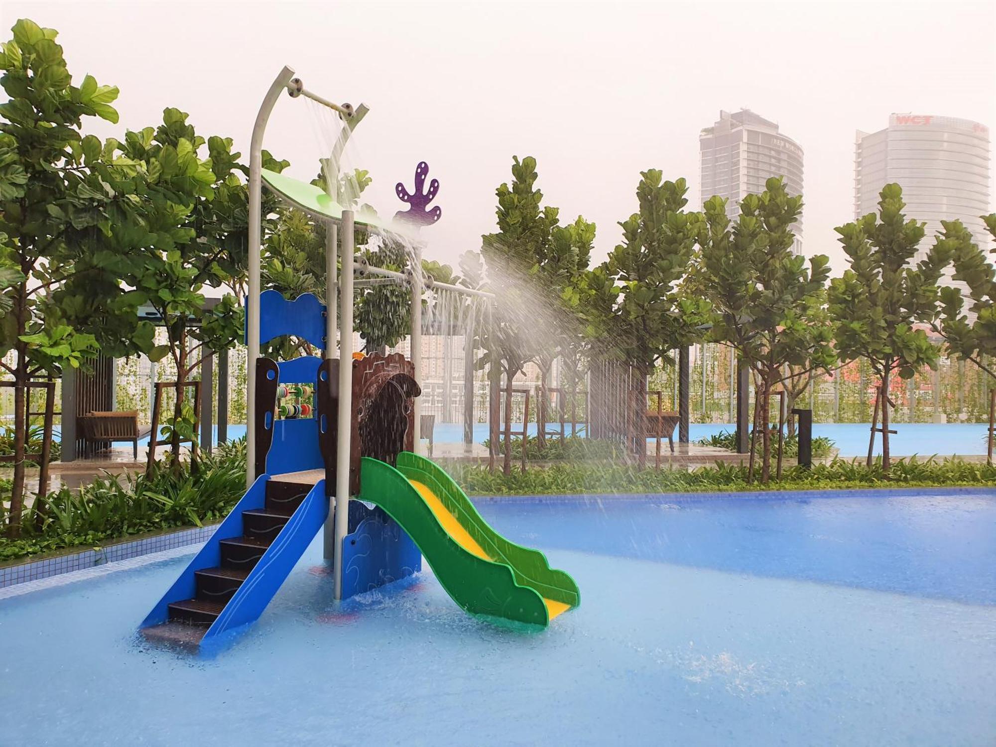 Highpark Suites At Petaling Jaya, Kelana Jaya By Plush Ngoại thất bức ảnh