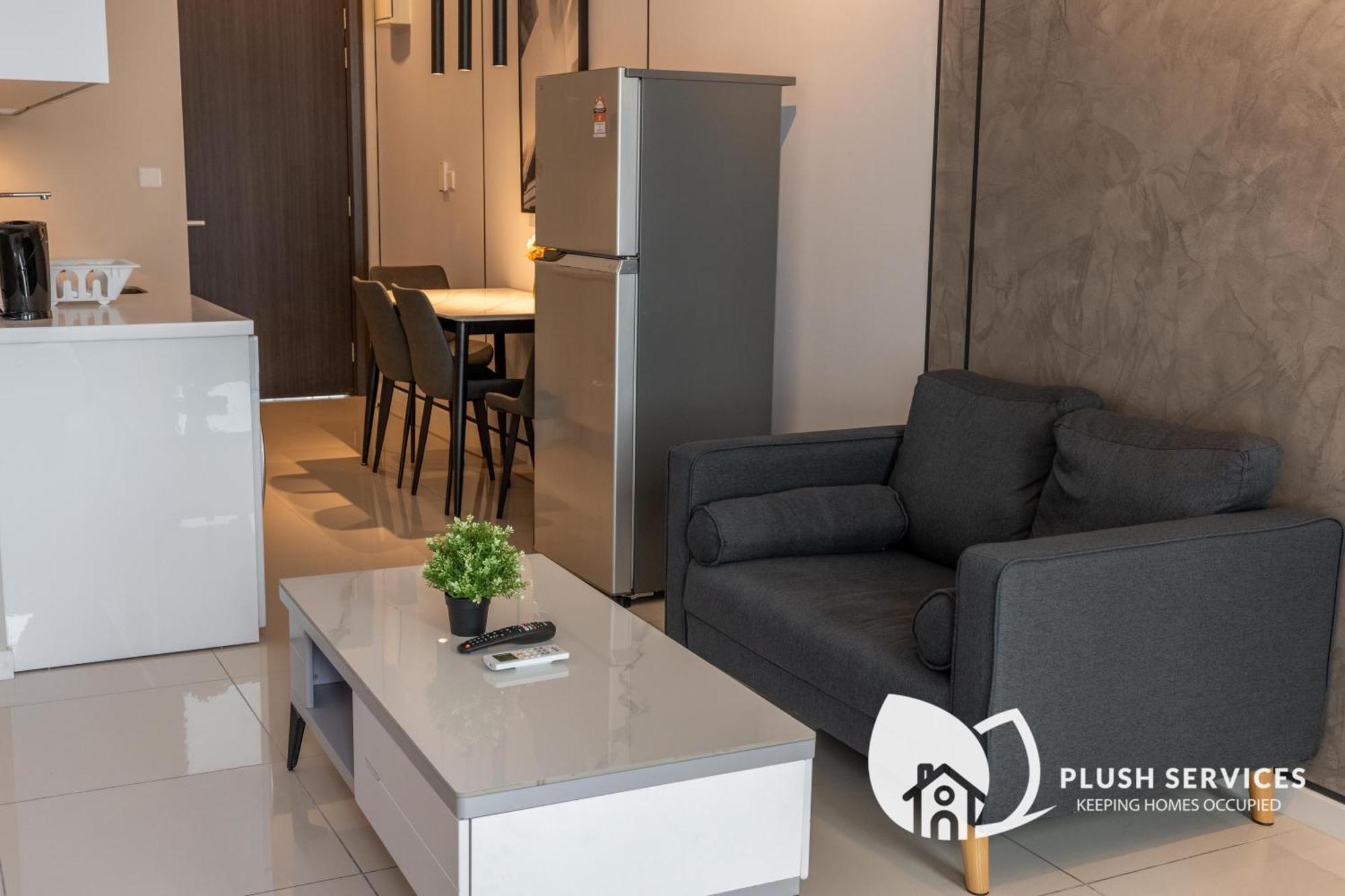 Highpark Suites At Petaling Jaya, Kelana Jaya By Plush Ngoại thất bức ảnh