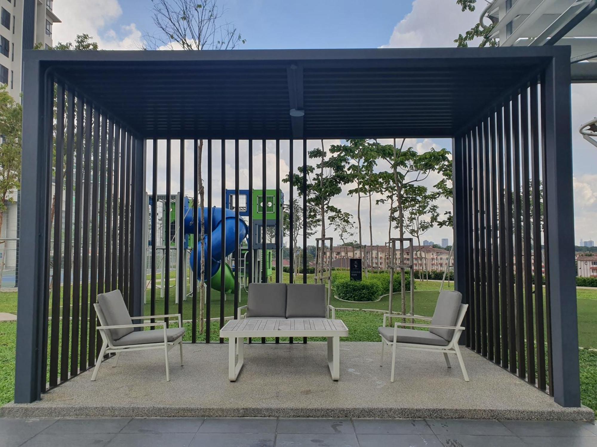 Highpark Suites At Petaling Jaya, Kelana Jaya By Plush Ngoại thất bức ảnh