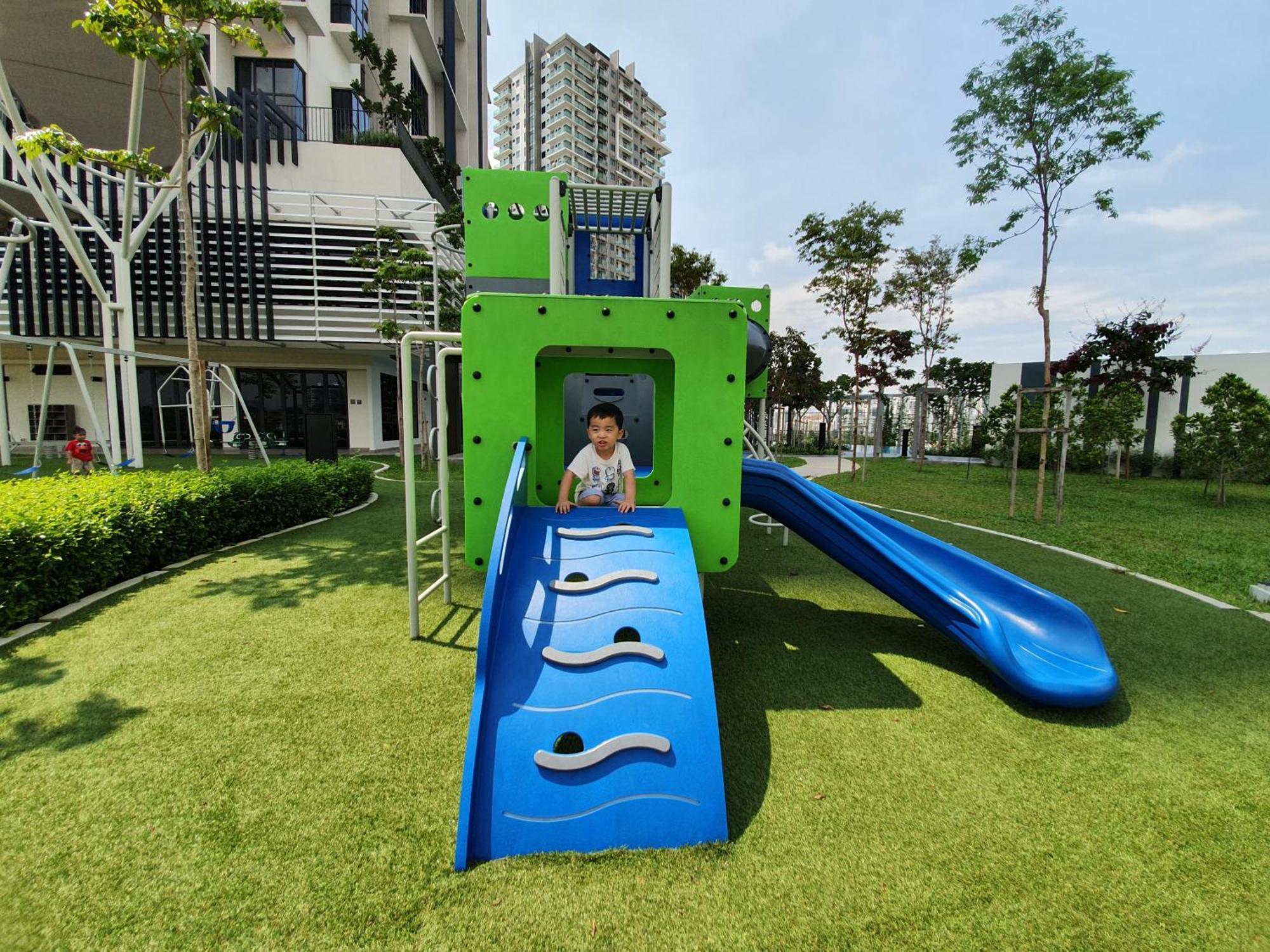 Highpark Suites At Petaling Jaya, Kelana Jaya By Plush Ngoại thất bức ảnh