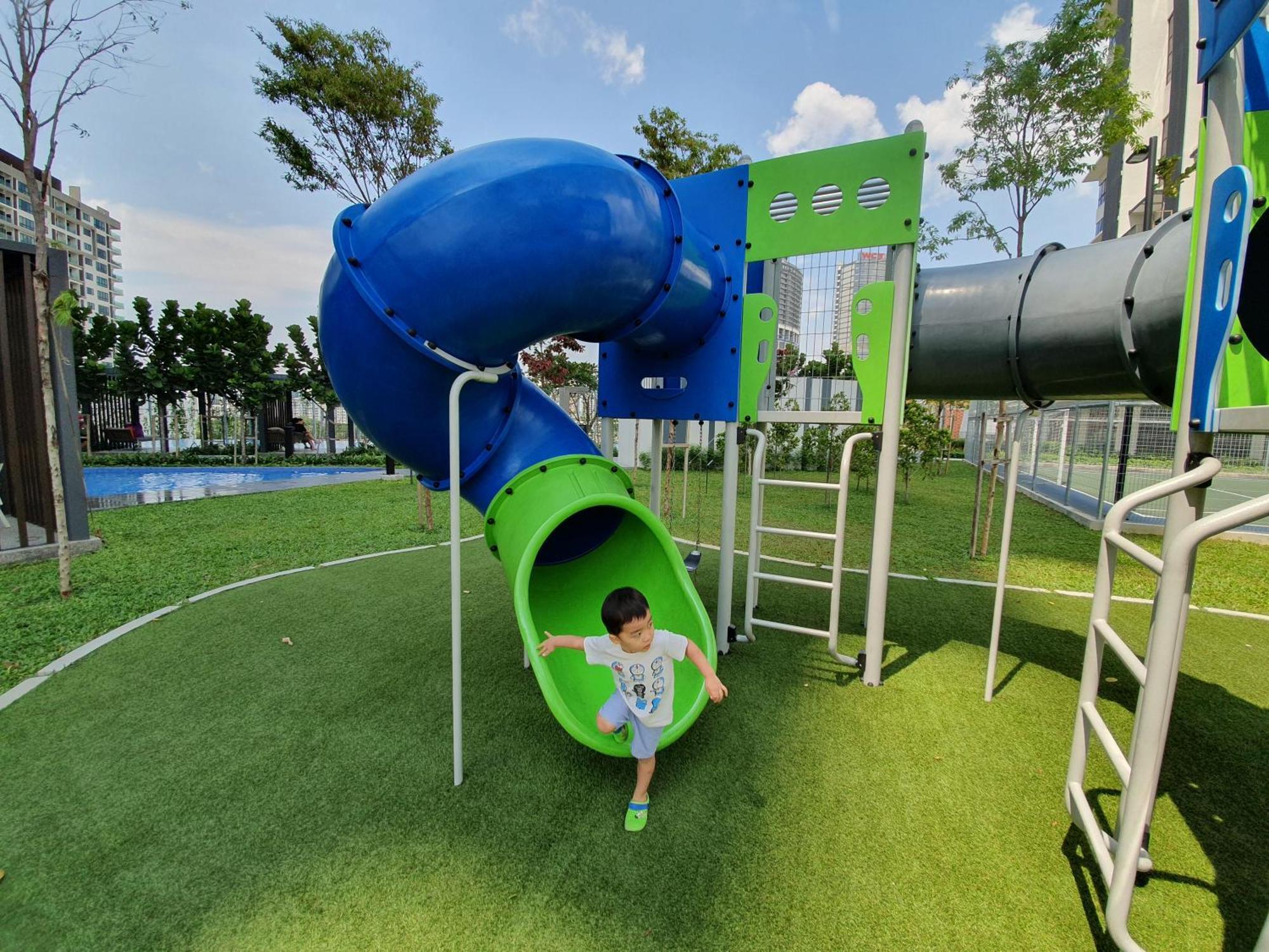 Highpark Suites At Petaling Jaya, Kelana Jaya By Plush Ngoại thất bức ảnh