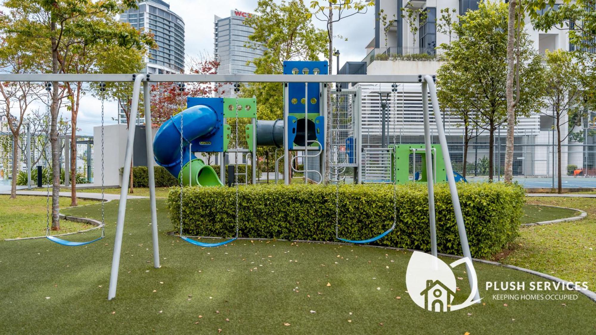 Highpark Suites At Petaling Jaya, Kelana Jaya By Plush Ngoại thất bức ảnh